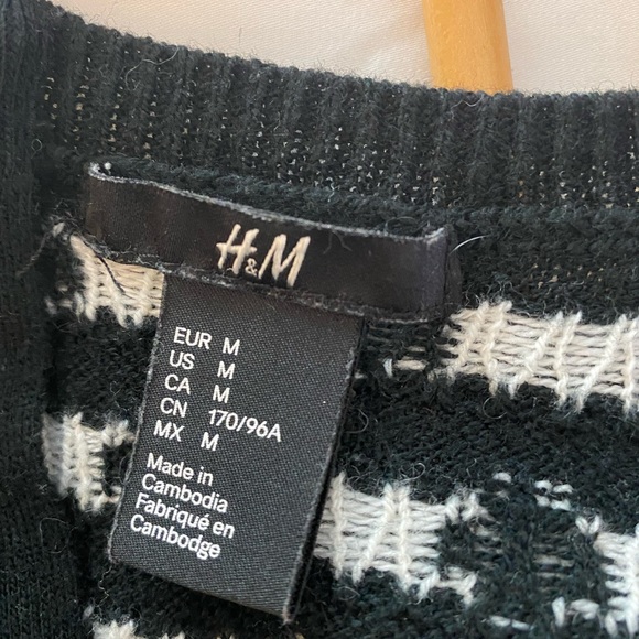 Black and white polka dot sweater - Picture 4 of 4